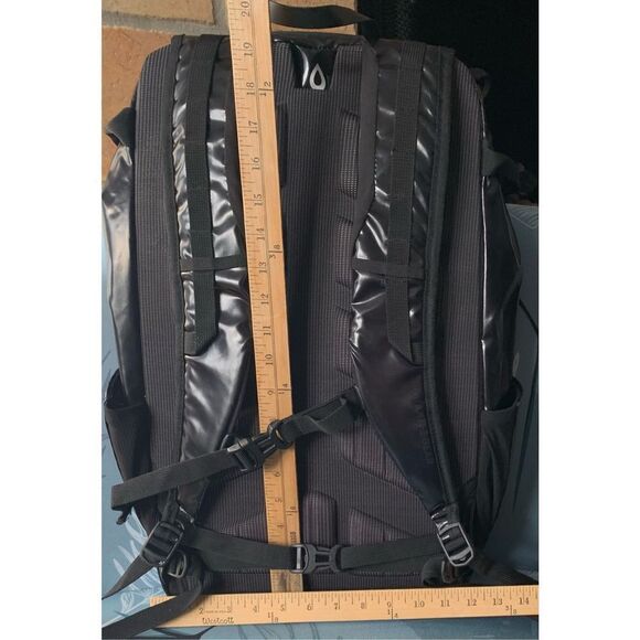 Granite Gear Rift Hydration Backpack Hiking Day Pack SHINY BLACK Water Resistant - Picture 9 of 11